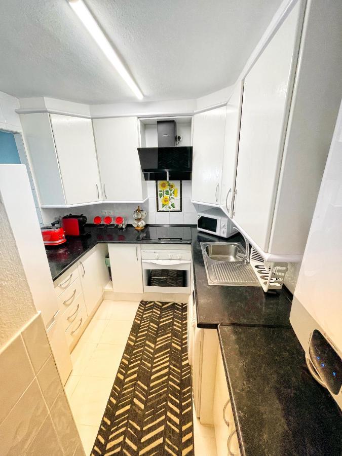 Casa Jardin Del Mar Leilighet Estepona Eksteriør bilde